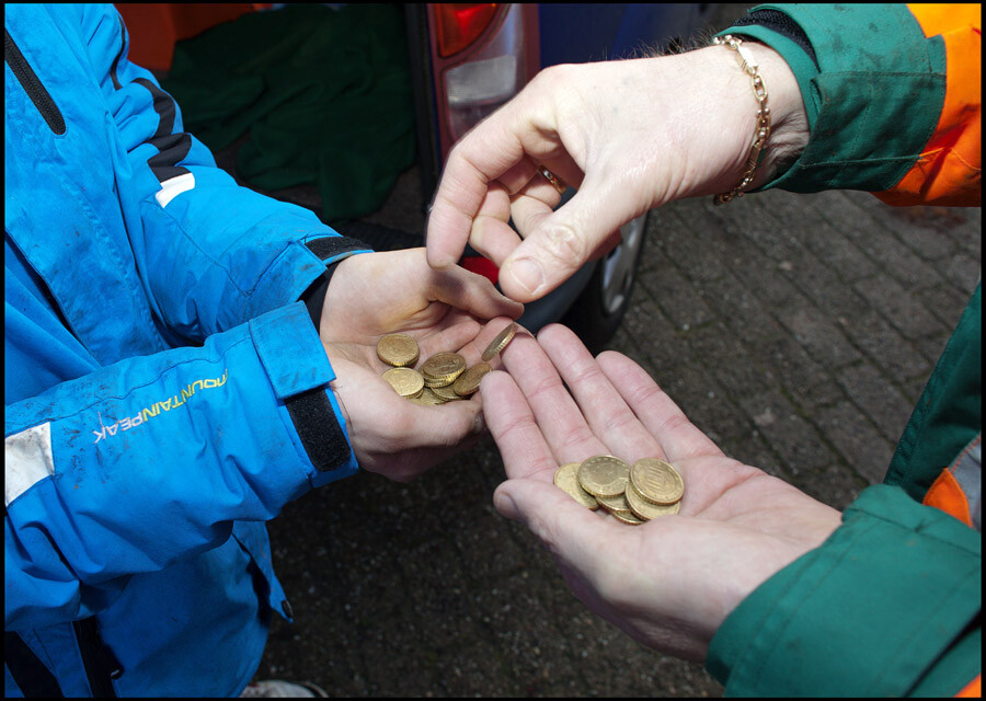 Vuurwerk opruimactie en kerstboominzameling Doesburg