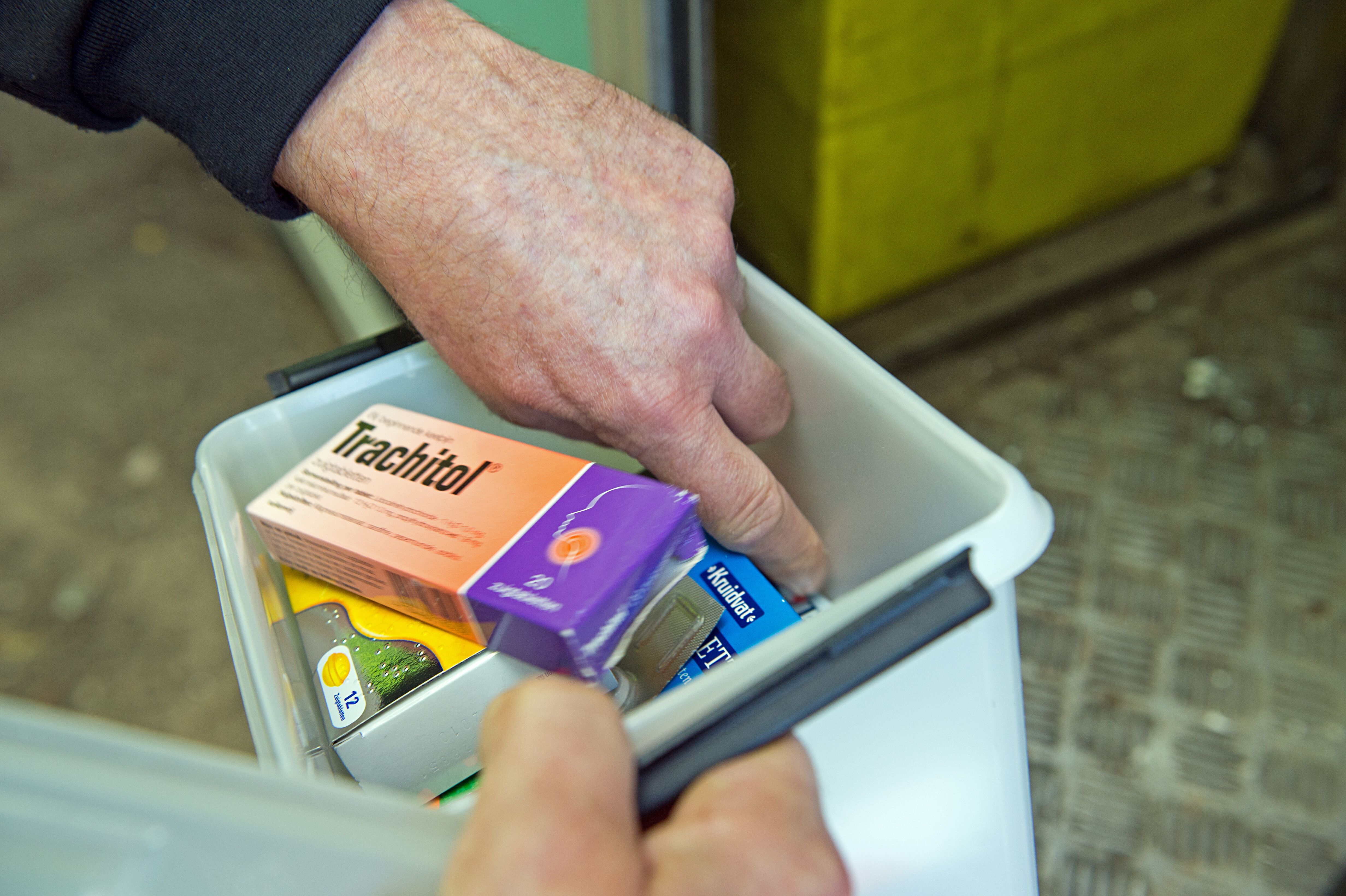 Lever uw oude medicijnen en injectienaalden in 