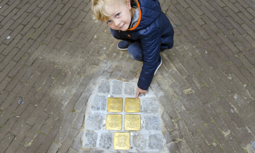 stolpersteine in het straatbeeld