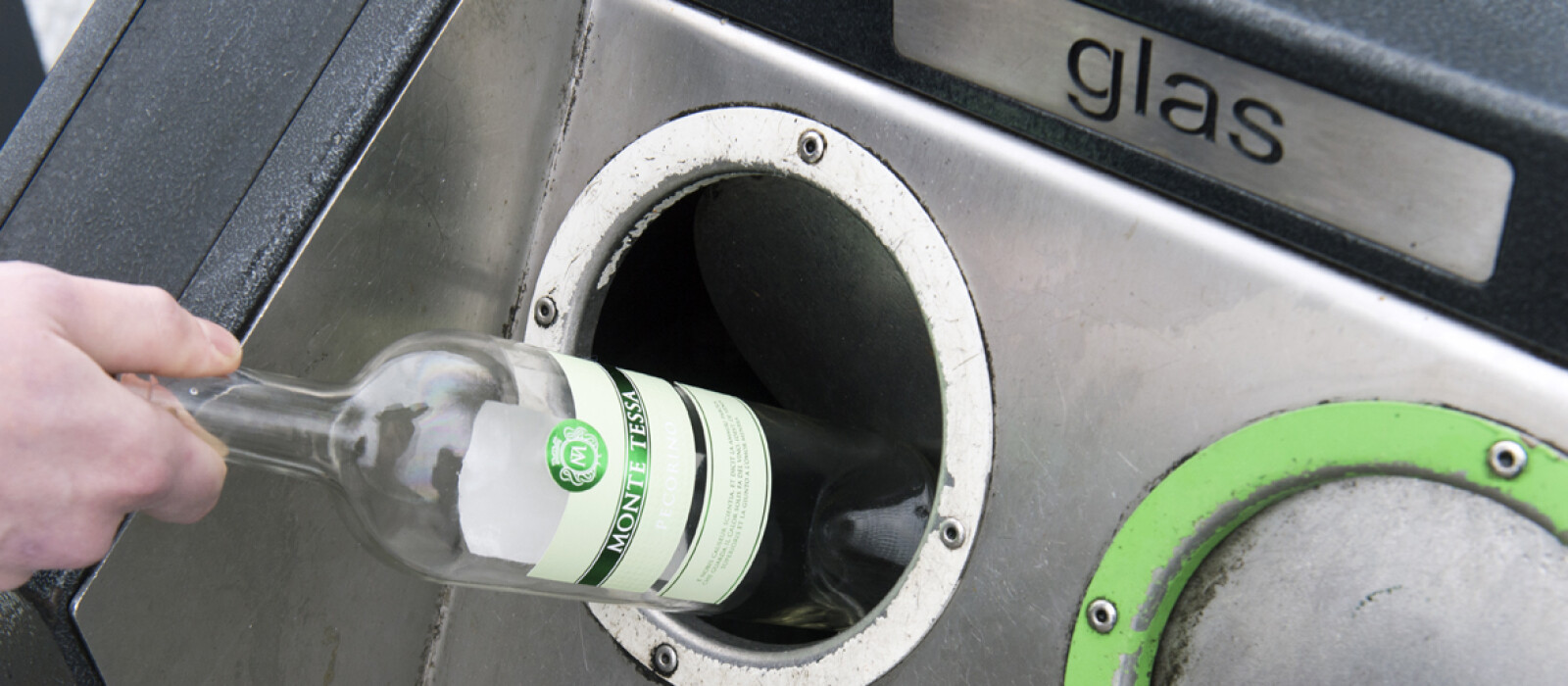 Breng glazen verpakkingen naar de glasbak