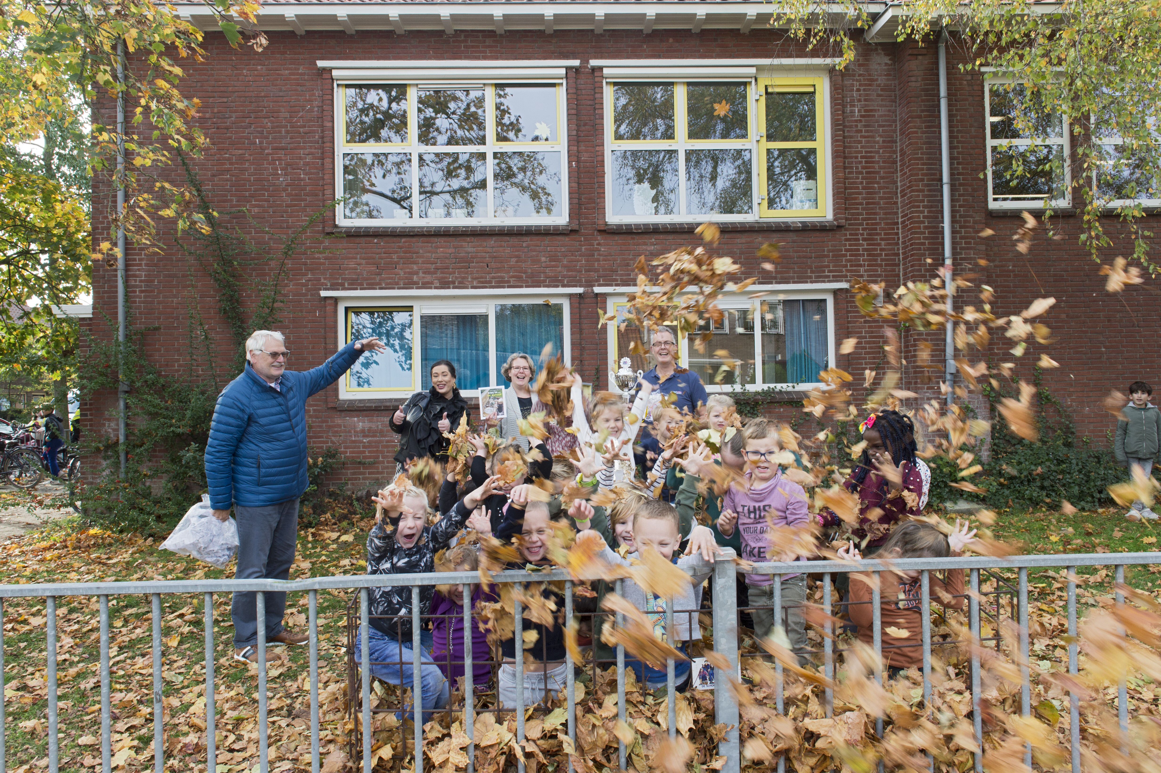 Adwaita en Wereldwijzer winnen Bladverzamelwedstrijd 2022