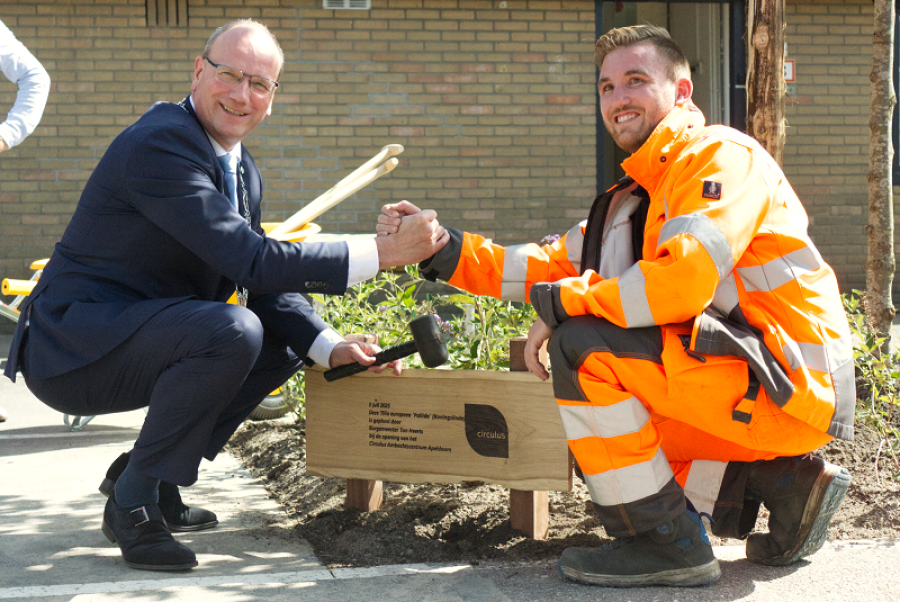 Opening van het Circulaire Circulus Ambachtscentrum in Apeldoorn