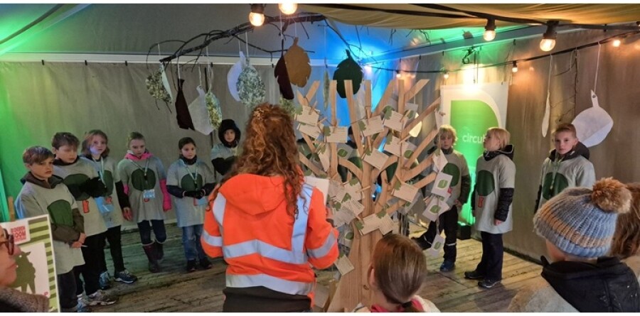 Jaaa, daar is ’ie weer: een nieuwe vlog van juf Maud!